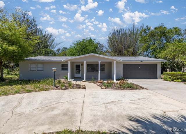 Property at 102 S Jackson St, Beverly Hills, FL 34465, 2 beds, 2 baths