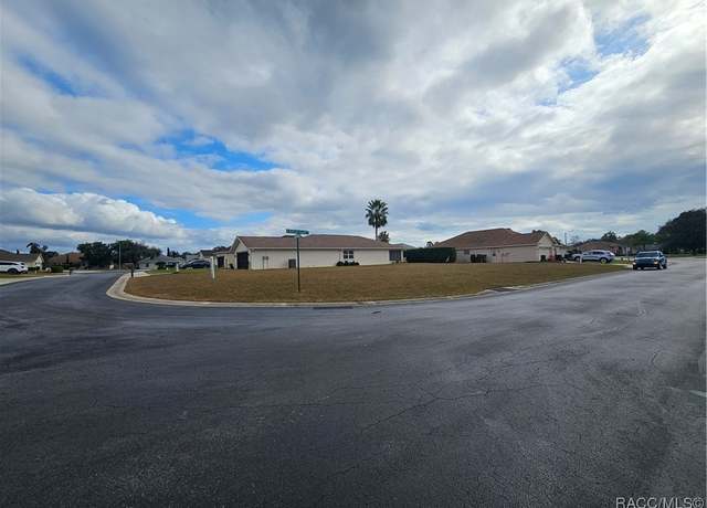 Property at 3756 E Kiwi Cove Ct, Hernando, FL 34442