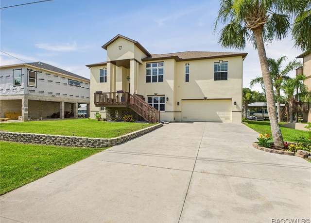 Property at 11730 W Sunnybrook Ct, Crystal River, FL 34429, 3 beds, 3 baths