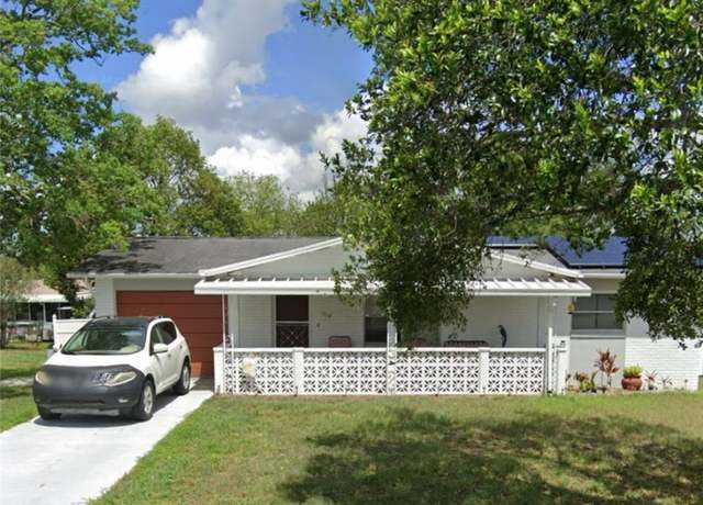 Property at 218 S Monroe St, Beverly Hills, FL 34465, 2 beds, 1 bath