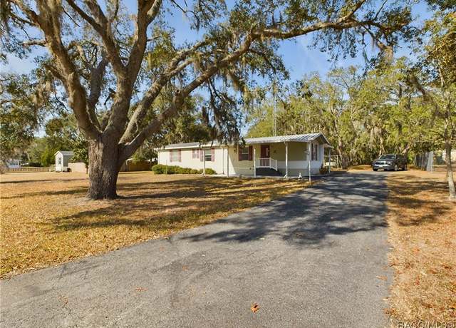 Property at 6801 W Appian St, Homosassa, FL 34446, 3 beds, 2 baths