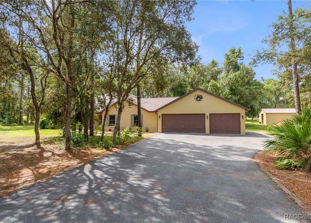 Property at 3202 N Buckhorn Dr, Beverly Hills, FL 34465, 3 beds, 2 baths