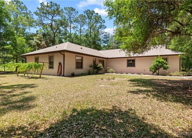 Property at 7634 N Hargrove Pt, Crystal River, FL 34428, 3 beds, 2 baths