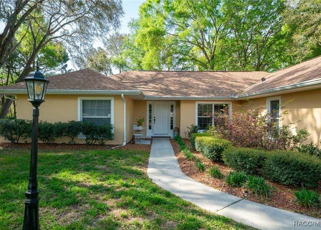 Property at 826 E Gaines Ln, Hernando, FL 34442, 3 beds, 2 baths