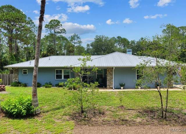 Property at 4702 Highway 40 W, Yankeetown, FL 34498, 3 beds, 2 baths