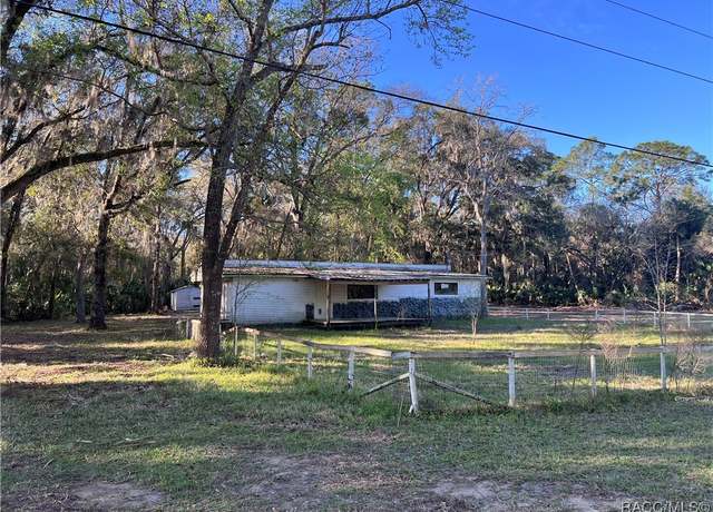 Property at 114 Rose Ave, Inglis, FL 34449, 3 beds, 2 baths