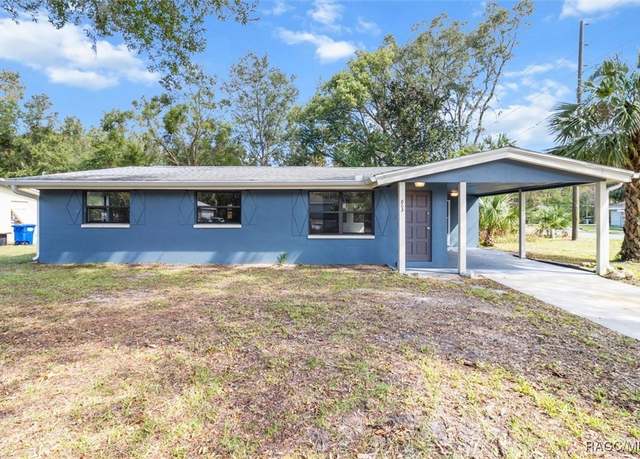 Property at 803 NE 5th Ave, Crystal River, FL 34428, 3 beds, 2 baths