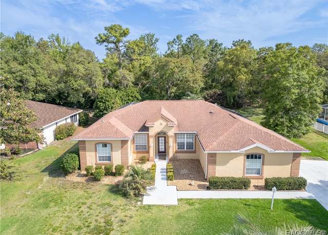 Property at 9 Cypress Blvd E, Homosassa, FL 34446, 3 beds, 2 baths