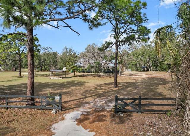 Property at 6515 W Cyrus St, Crystal River, FL 34428, 3 beds, 2 baths