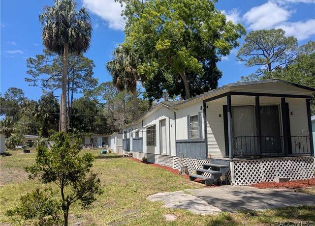 Property at 37 63rd St, Yankeetown, FL 34498, 2 beds, 1 bath