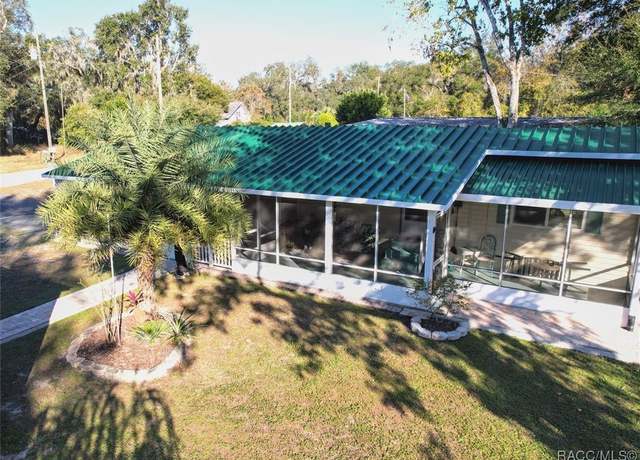 Property at 11590 E Salmon Dr, Floral City, FL 34436, 3 beds, 1.5 baths