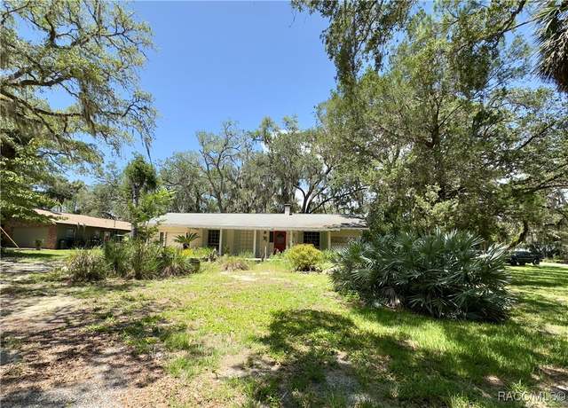 Property at 6702 Riverside Dr, Yankeetown, FL 34498, 3 beds, 2 baths