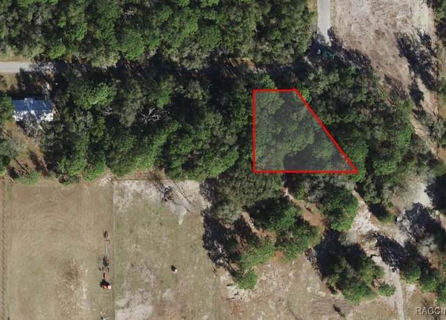 Property at 9542 W Sandra St, Crystal River, FL 34428