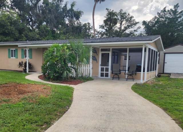 Property at 1050 N Midiron Pt, Crystal River, FL 34429, 3 beds, 2 baths