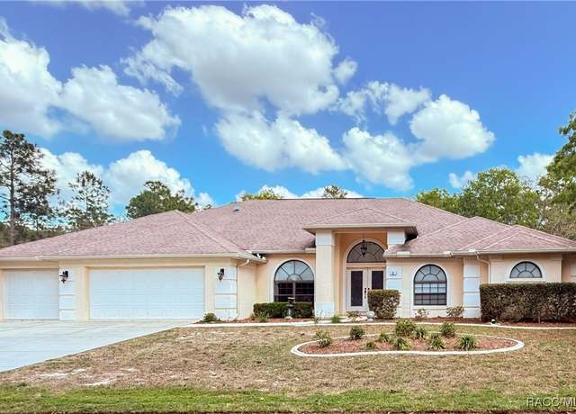 Property at 19 Plumbago Ct, Homosassa, FL 34446, 4 beds, 2 baths
