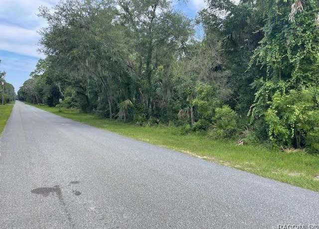 Property at 9553 W Deepwoods Dr, Crystal River, FL 34428
