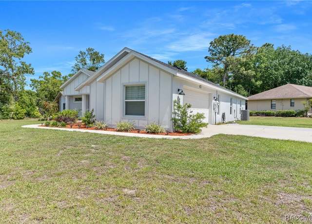 Property at 78 Pine St, Homosassa, FL 34446, 3 beds, 2 baths