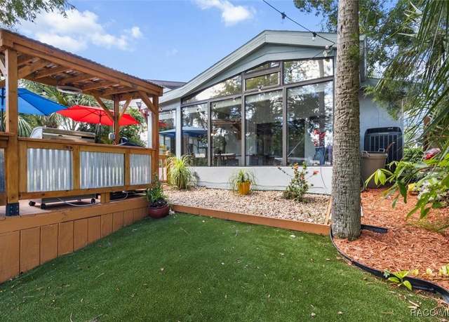 Property at 11673 W Riverhaven Dr, Homosassa, FL 34448, 2 beds, 2 baths