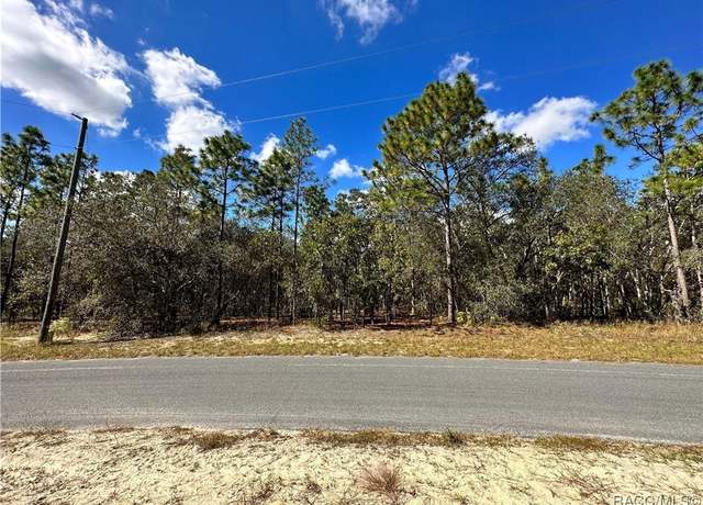Property at 10 Apple Ct, Homosassa, FL 34446