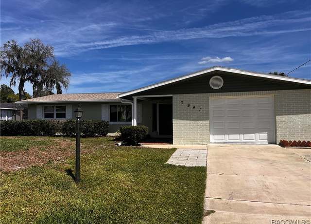 Property at 3941 N Seminole Pt, Crystal River, FL 34428, 3 beds, 2 baths