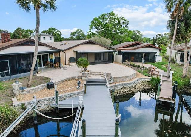 Property at 11546 W Clubview Dr, Homosassa, FL 34448, 2 beds, 2 baths