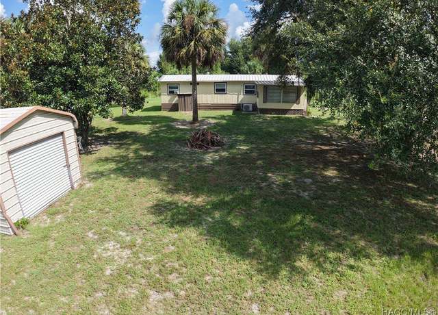 Property at 20110 SE 112th Ave, Inglis, FL 34449, 2 beds, 1 bath