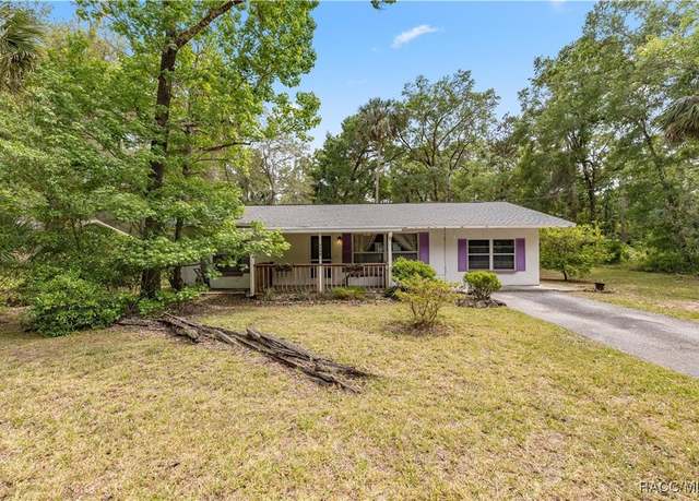 Property at 9708 W Hawthorne St, Crystal River, FL 34428, 3 beds, 1 bath