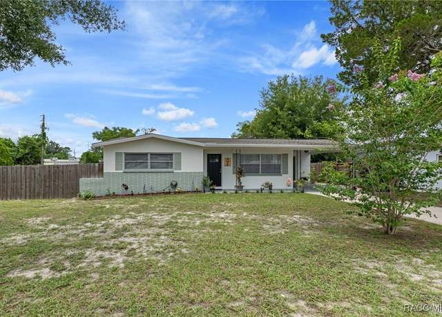 Property at 1 William Tell Ln, Beverly Hills, FL 34465, 2 beds, 1 bath