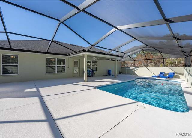 Property at 32 Whitewood St, Homosassa, FL 34446, 3 beds, 2 baths
