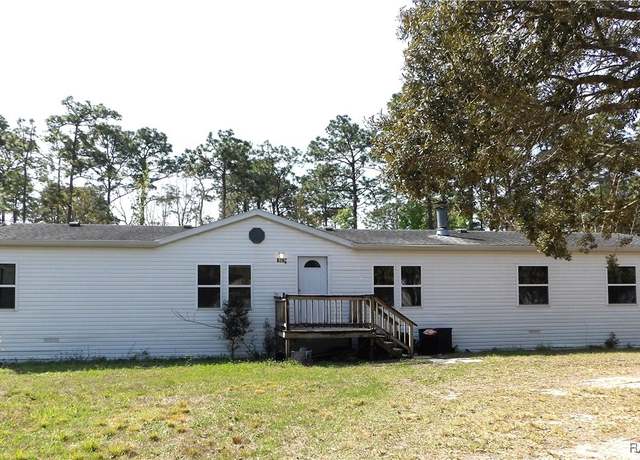 Property at 6202 W Nielsen Ct, Homosassa, FL 34446, 4 beds, 2 baths