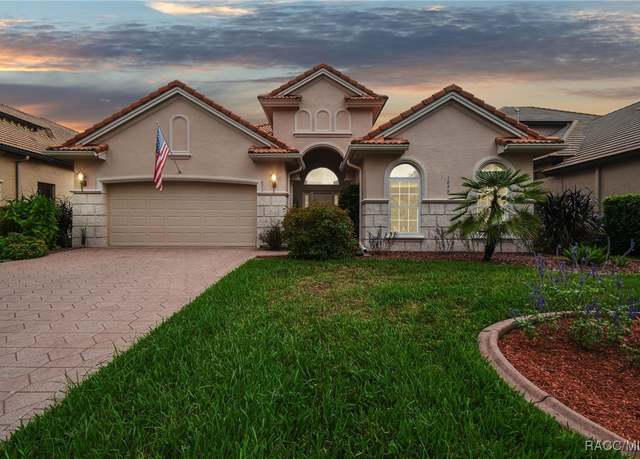 Property at 1049 W Lake Valley Ct, Hernando, FL 34442, 4 beds, 2.5 baths