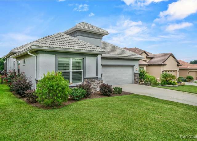 Property at 1343 W Greenmeadow Path, Hernando, FL 34442, 3 beds, 2.5 baths