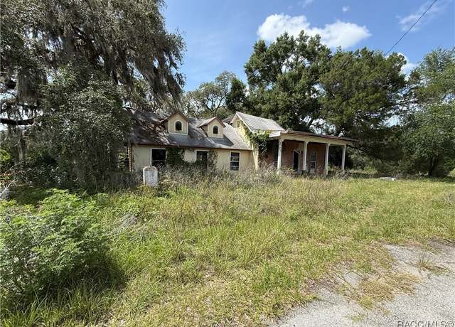 Property at 7825 E Stage Coach Trl, Floral City, FL 34436, 4 beds, 2 baths