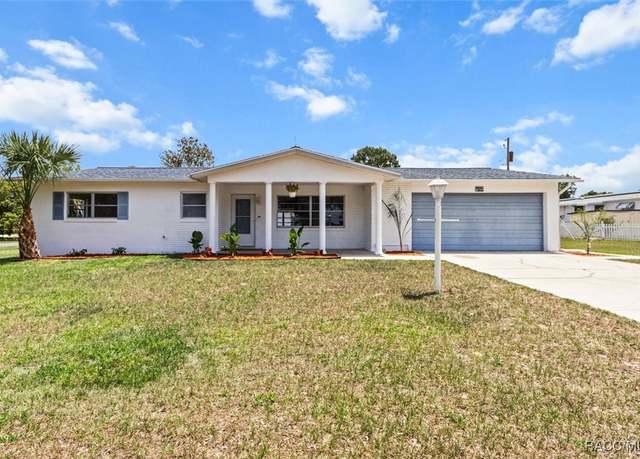 Property at 33 New York Blvd, Beverly Hills, FL 34465, 2 beds, 2 baths