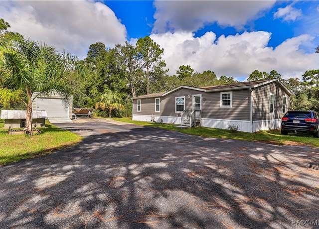 Property at 7627 W Autumn St, Homosassa, FL 34446, 3 beds, 2 baths