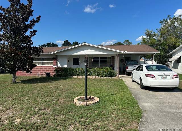Property at 3 Daniel Ct, Beverly Hills, FL 34465, 2 beds, 1 bath