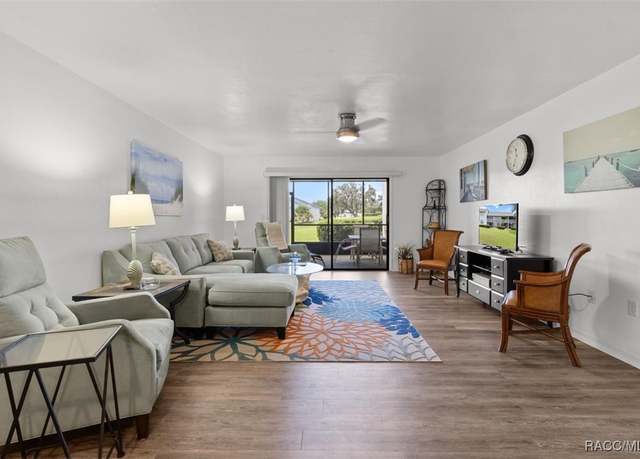 Property at 690 E Gilchrist Ct, Hernando, FL 34442, 2 beds, 2.5 baths