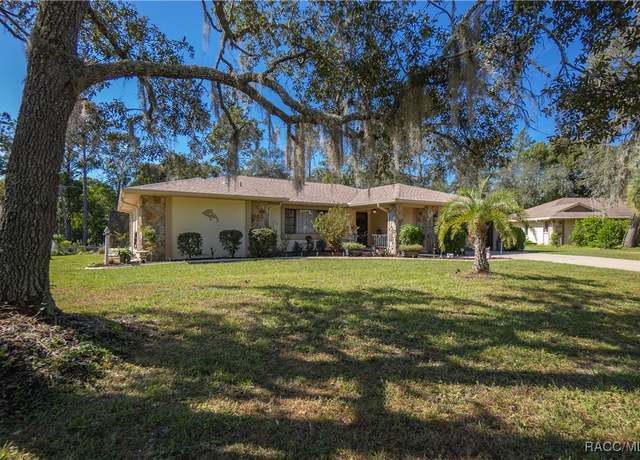 Property at 11 Asters Ct, Homosassa, FL 34446, 3 beds, 2 baths