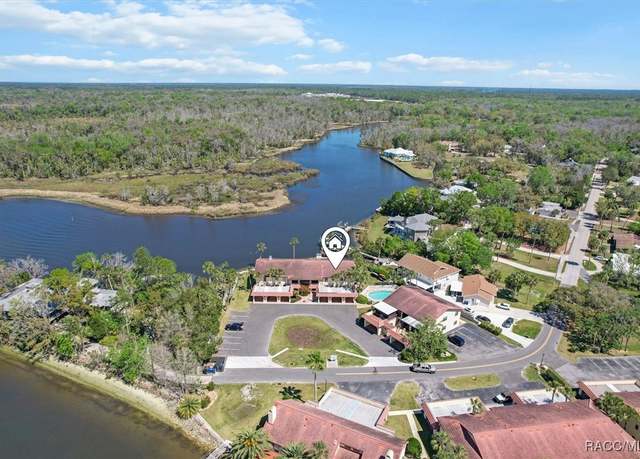 Property at 362 NW 14th Pl #21, Crystal River, FL 34428, 2 beds, 2 baths