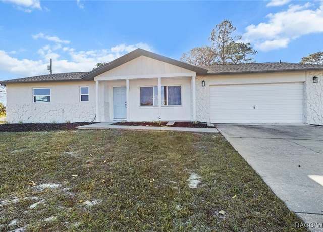 Property at 211 S Davis St, Beverly Hills, FL 34465, 3 beds, 2.5 baths