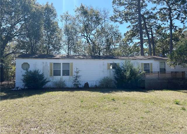 Property at 7150 W Parkway Ln, Homosassa, FL 34446, 2 beds, 2 baths