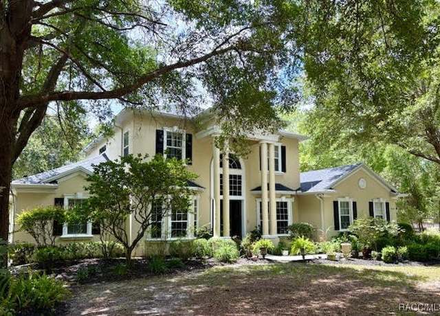 Property at 9314 W Hugh Barco Ct, Crystal River, FL 34428, 4 beds, 3 baths