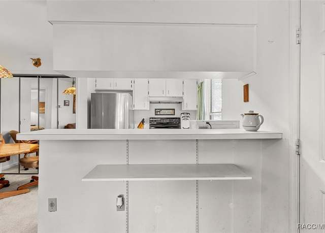 Property at 843 SE Mayo Dr, Crystal River, FL 34429, 1 bed, 1 bath