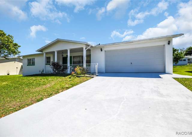 Property at 223 S Jefferson St, Beverly Hills, FL 34465, 2 beds, 2 baths