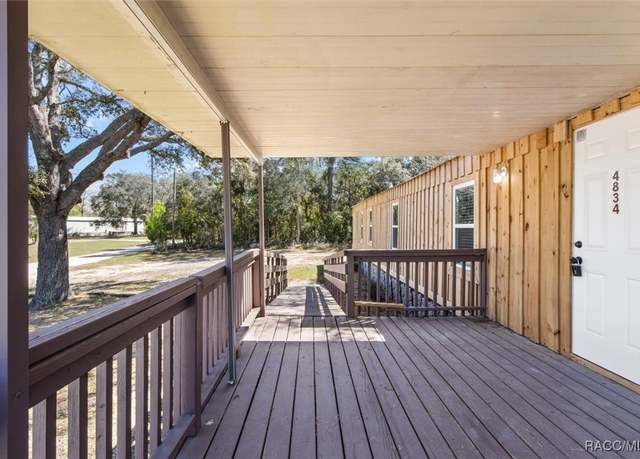 Property at 4834 W Foxhill Ln, Homosassa, FL 34446, 2 beds, 2.5 baths