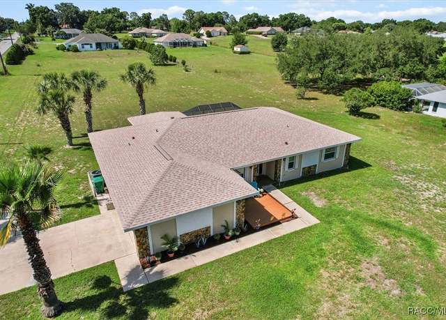 Property at 834 E Boston St, Hernando, FL 34442, 3 beds, 2 baths