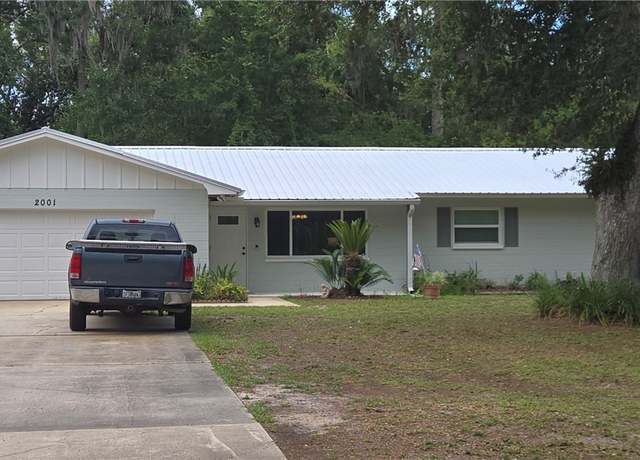 Property at 2001 NW 15th Ct, Crystal River, FL 34428, 3 beds, 2 baths