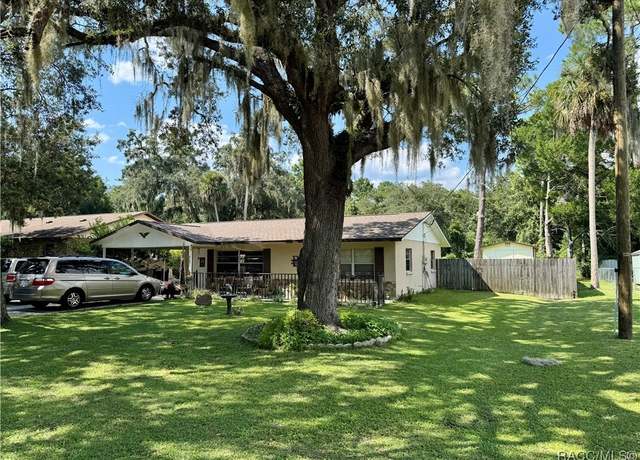 Property at 7151 W Greenwood Ln, Crystal River, FL 34429, 2 beds, 2 baths