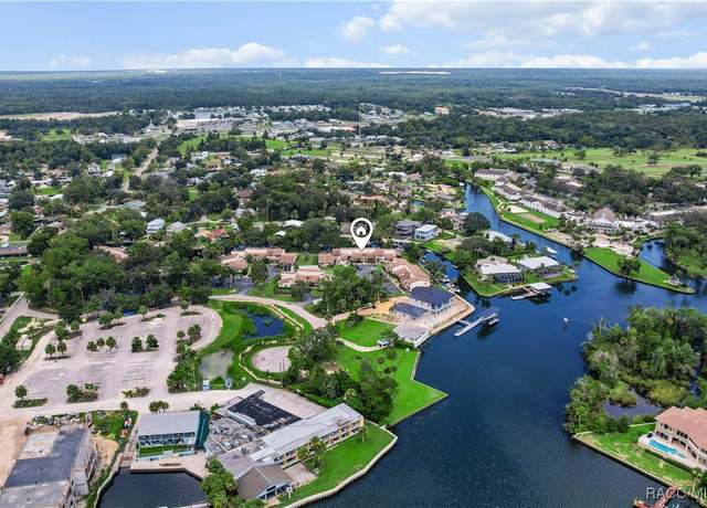 Property at 1637 SE Paradise Cir #504, Crystal River, FL 34429, 3 beds, 2 baths