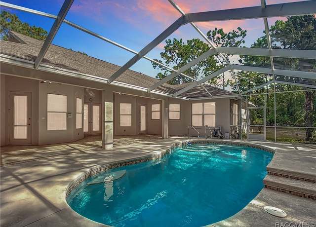 Property at 4950 N Peppermint Dr, Beverly Hills, FL 34465, 3 beds, 2.5 baths